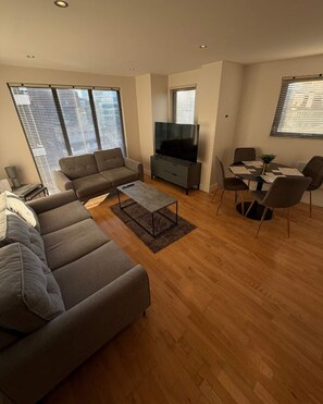 Living area - Elegant 2-Bed w/ Balcony | City Centre (Liverpool)