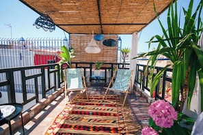 Property grounds - 3-Floor Medina Townhouse, Two Rooftop Terraces – Heart of Tangier (Tanger)