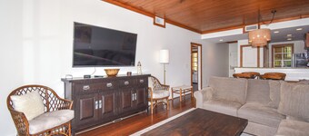 New! Cozy Retreat at Lake Martin sleeps 6 in The Village at Lake Martin!