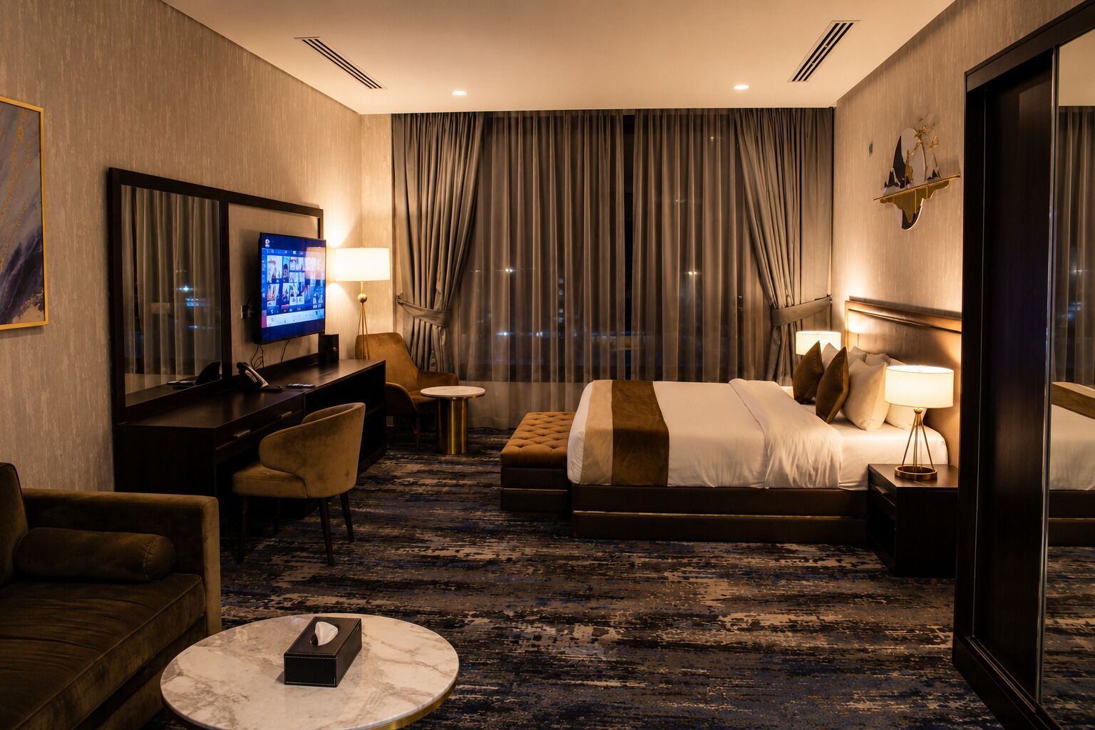 Deluxe Suite