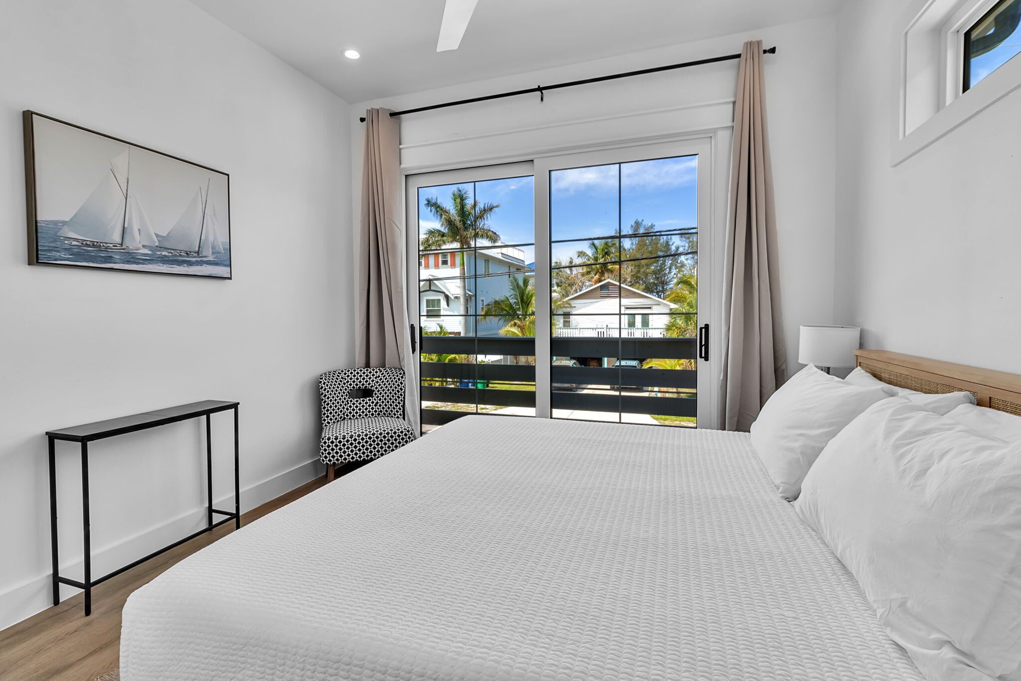 7 bedrooms, desk, iron/ironing board, WiFi
