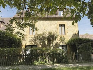 Exterior - La Lavande – Cozy Gîte for 2 + 1 Child with Private Garden (Meyrals)