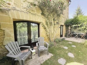 Unclassified image, 3 of 27, button - La Lavande – Cozy Gîte for 2 + 1 Child with Private Garden (Meyrals)