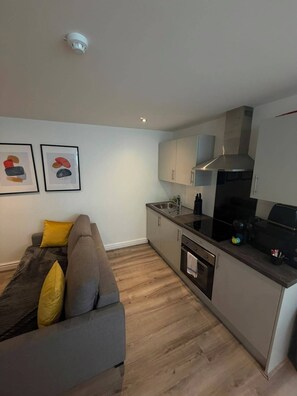 Private kitchen - City Centre 1 Bedroom Apartment (Liverpool)