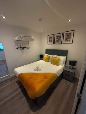 Room - City Centre 1 Bedroom Apartment (Liverpool)