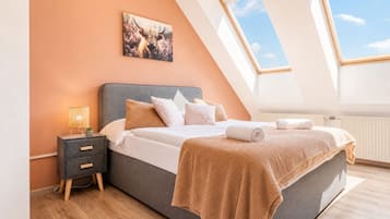 1 quarto, escrivaninha, Wi-Fi, roupa de cama