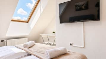1 bedroom, desk, WiFi, bed sheets