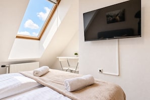 Unclassified image, 4 of 15, button - Relaxing Air Conditioned Room Near Hauptbahnhof (Vienna)