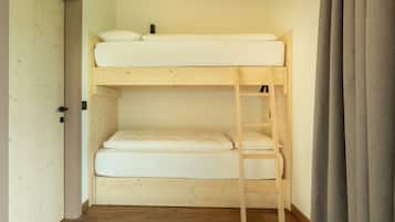 Comfort Quadruple Room | In-room safe, soundproofing, WiFi (free)