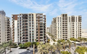 City view - Golden Hour 1BR - Lagoon & Sunset Views (Dubai)