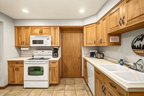 Long Lake Landing – Unit 4 | Ground-Level Lakeview Condo with Private Boat Slip