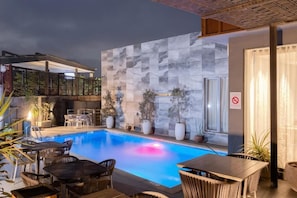 Piscine extérieure