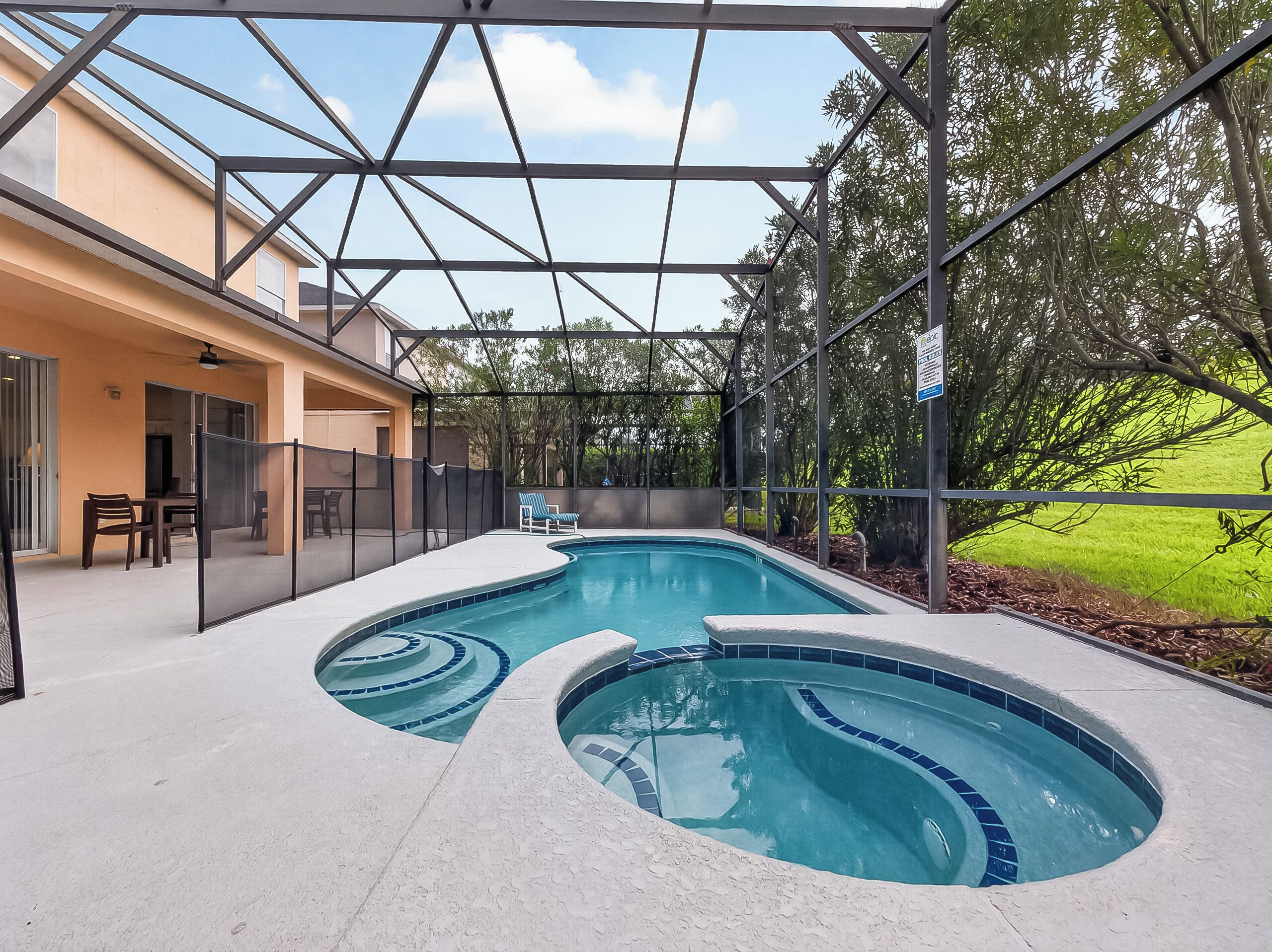 Beheizter Pool
