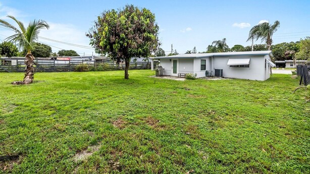 Exterior - Right Direction Rentals Prima Vista Classic (Port St Lucie)