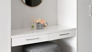 Room - Stylish Roof Top Pool Studio Apartment The Tokyo (Cape Town)
