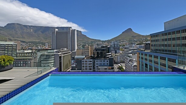 Room - Stylish Roof Top Pool Studio Apartment The Tokyo (Cape Town)