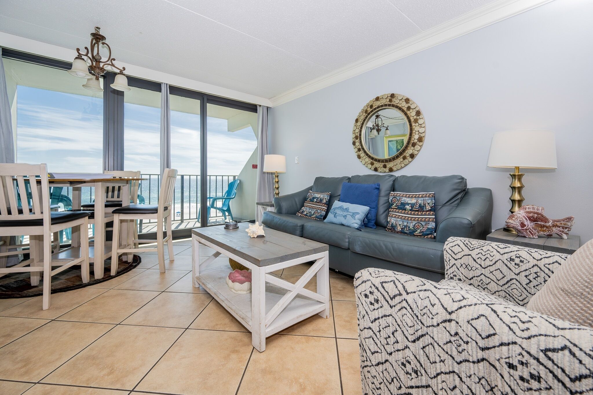 Condo, 2 Bedrooms | Living area