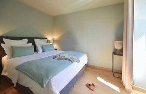 Room - Vrbo Property (Corse-du-Sud)