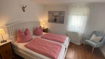 WiFi, bed sheets