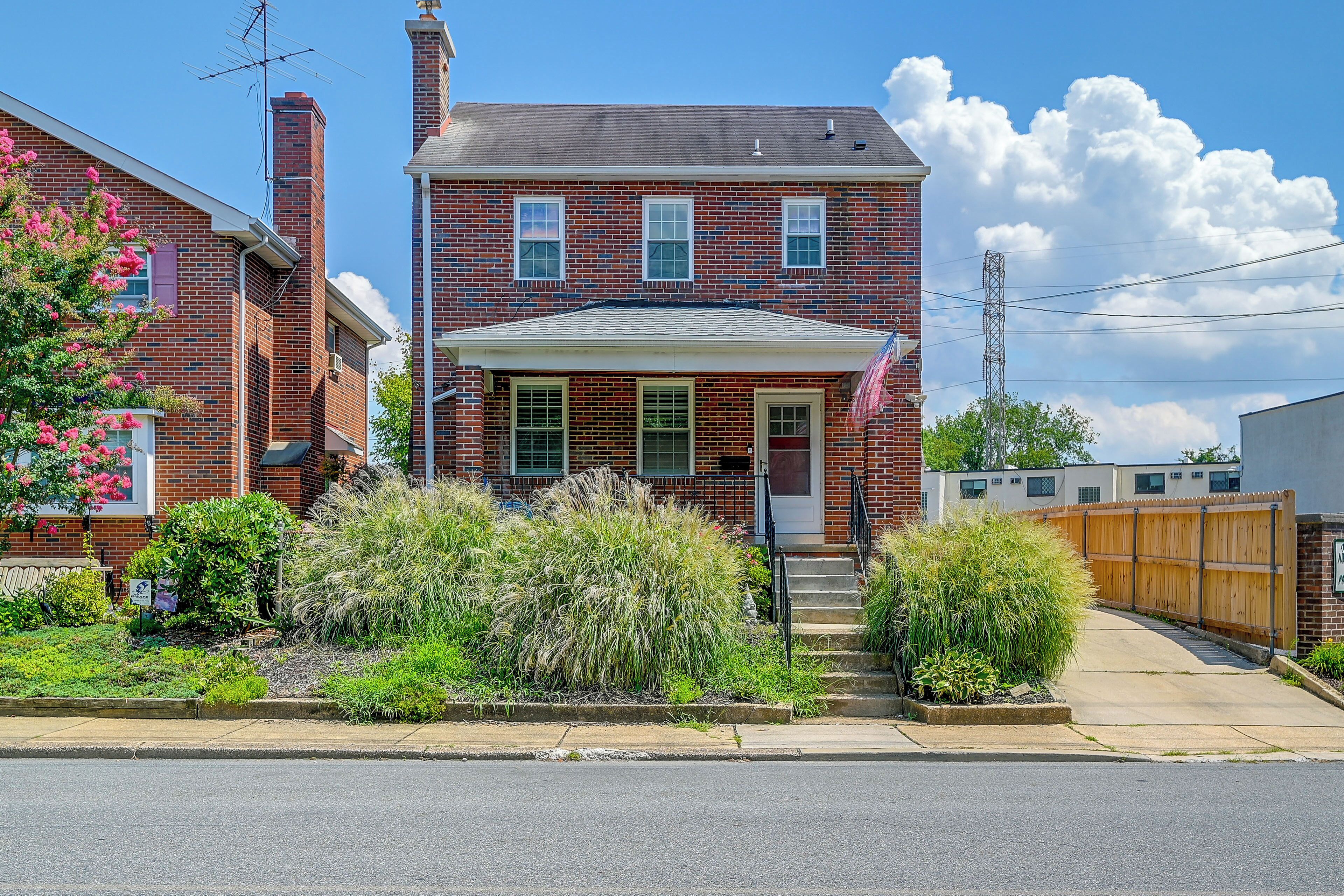 House (3 Bedrooms) | Front of property