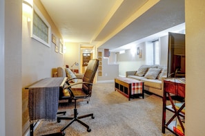 Interior - Walk to Grand Ave Shops & Dining! Cozy St Paul Apt (St. Paul)