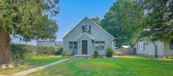 Walk to Dtwn Sandpoint! Family Gem w/ Patio & Yard