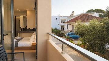 Double Standard Studio | Terraza o patio