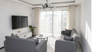 Smart TV - Luxury Two bedroom Apartment  in  kileleshwa (Nairobi)