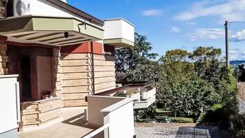 Residential Area, Home, Urban Design, Composite Material, Apartment, Balcony, Shade, Stairs, Concrete, Suburb