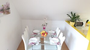 Dining - Adorable 1-bedroom apartment in Brod 11 perfect for relaxing stays. (Brod 11)