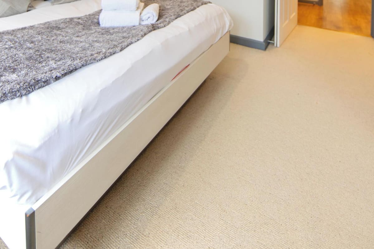 Apartment, 1 Bedroom, Non Smoking | Iron/ironing board, free WiFi
