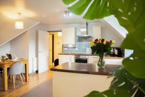Apartment, 1 Bedroom, Non Smoking | Private kitchen - 216a Bassett Green Apartments (Southampton)