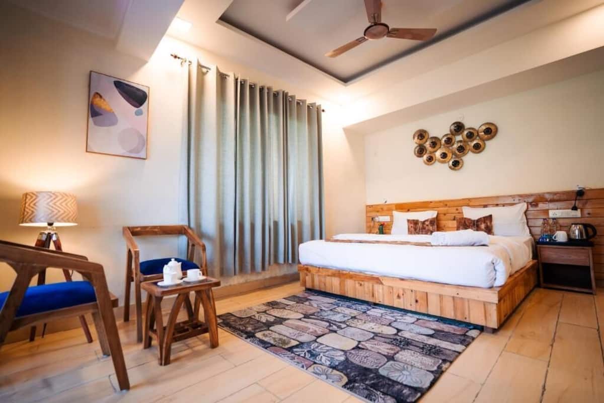 Habitación doble, balcón, vista a la montaña