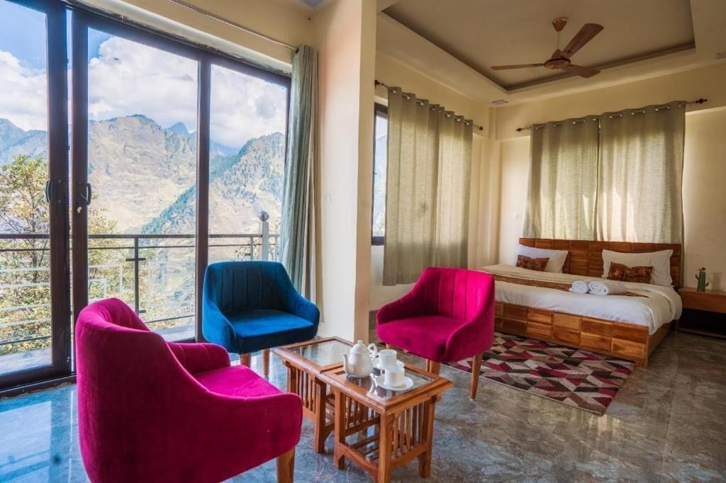 Family Room, Balcony, Mountain View