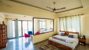 Family Room, Balcony, Mountain View