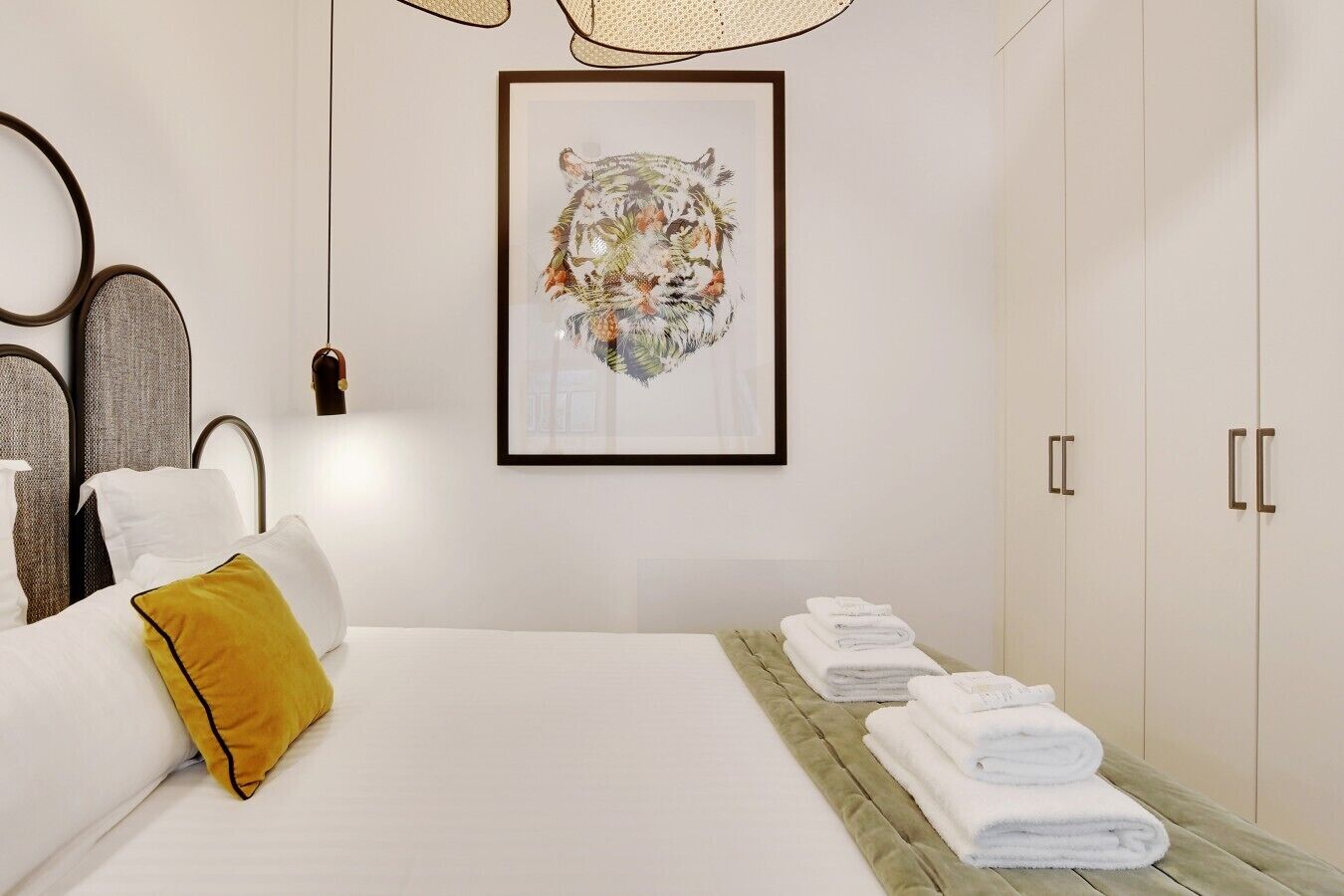 2 chambres, fer et planche à repasser, Wi-Fi, draps fournis