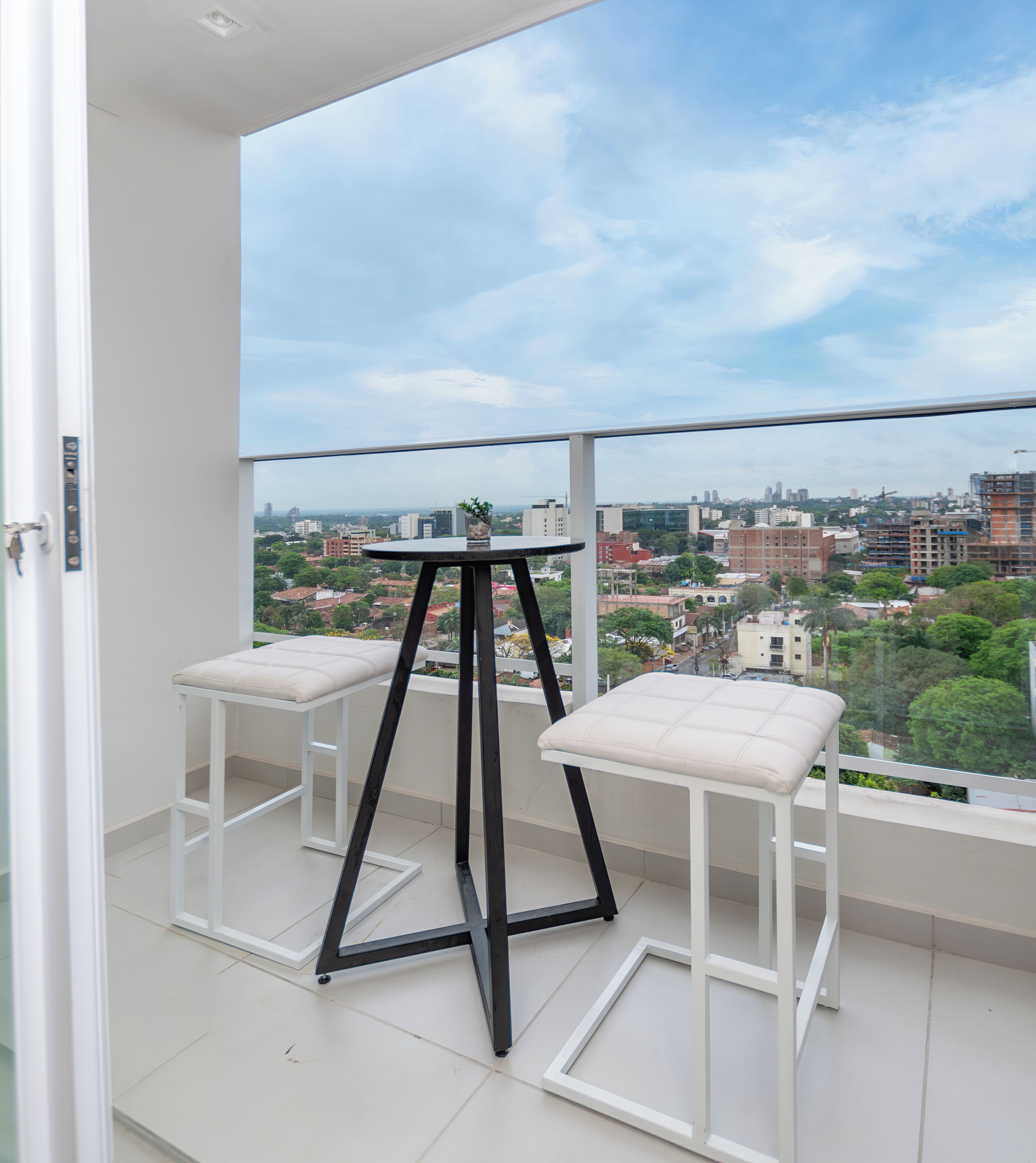 Apartment, Balcony | Outdoor dining