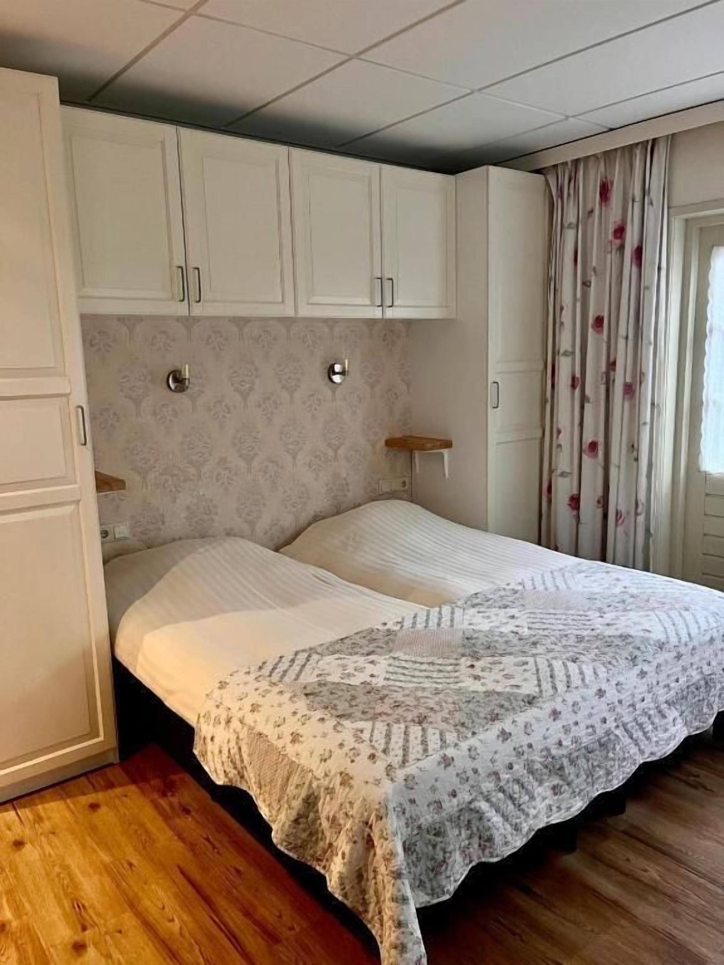 Kamar Triple Comfort | Brankas dan Wi-Fi gratis