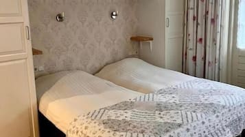 Kamar Triple Comfort | Brankas dan Wi-Fi gratis