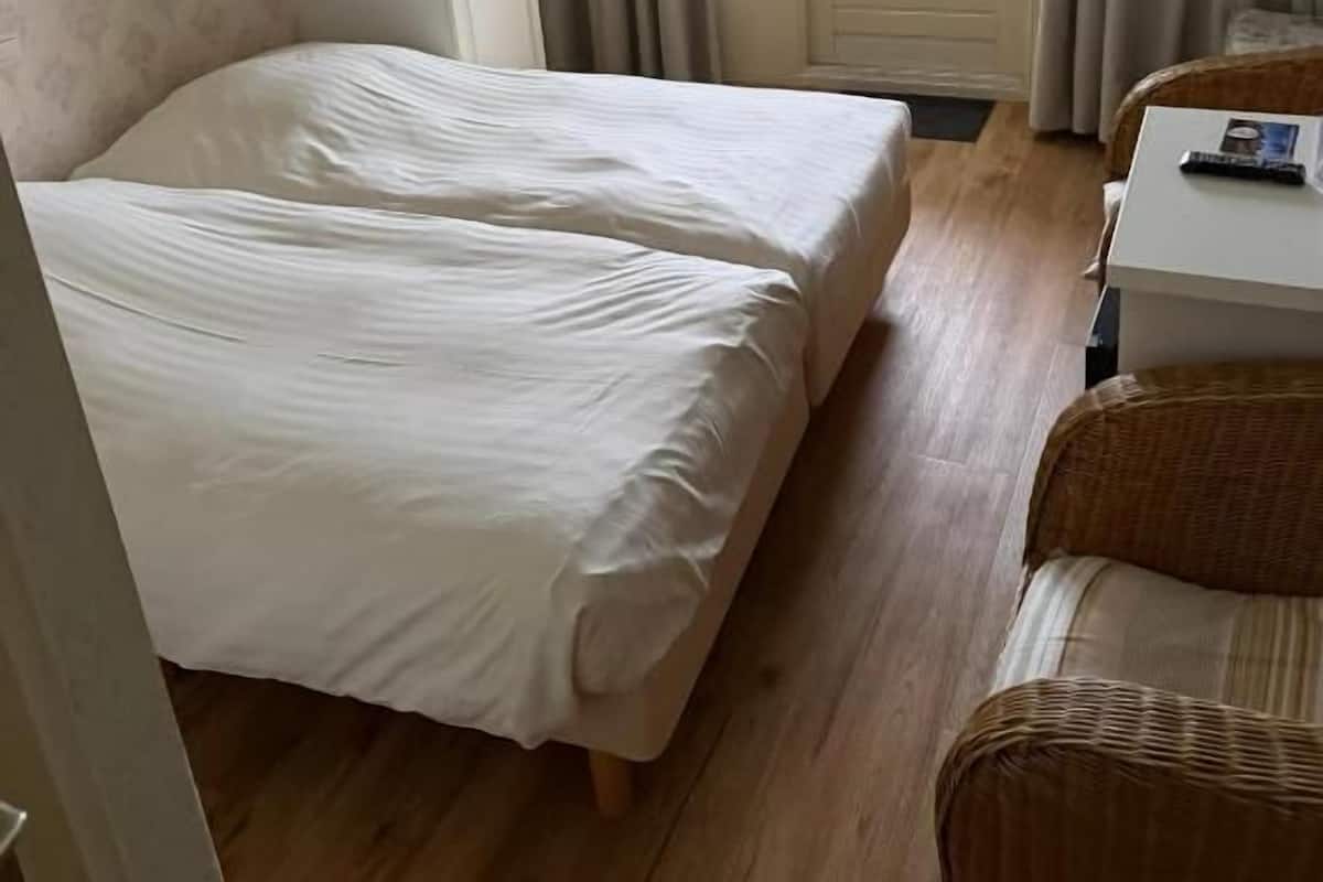 Caja de seguridad en la habitación y wifi gratis 