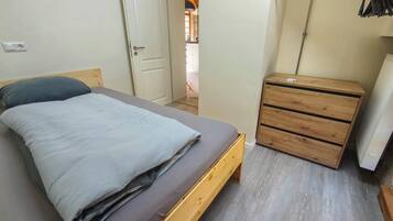 In-room safe, iron/ironing board, travel cot, free WiFi