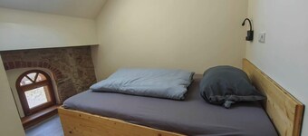 Spacious flat for families or groups, with sauna and fireplace