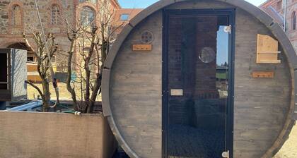 Spacious flat for families or groups, with sauna and fireplace