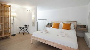 1 slaapkamer, een strijkplank/strijkijzer, gratis wifi, beddengoed
