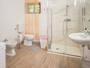 Bathroom - defaultName (Reana del Rojale)