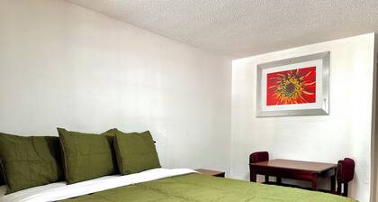 skyland motel