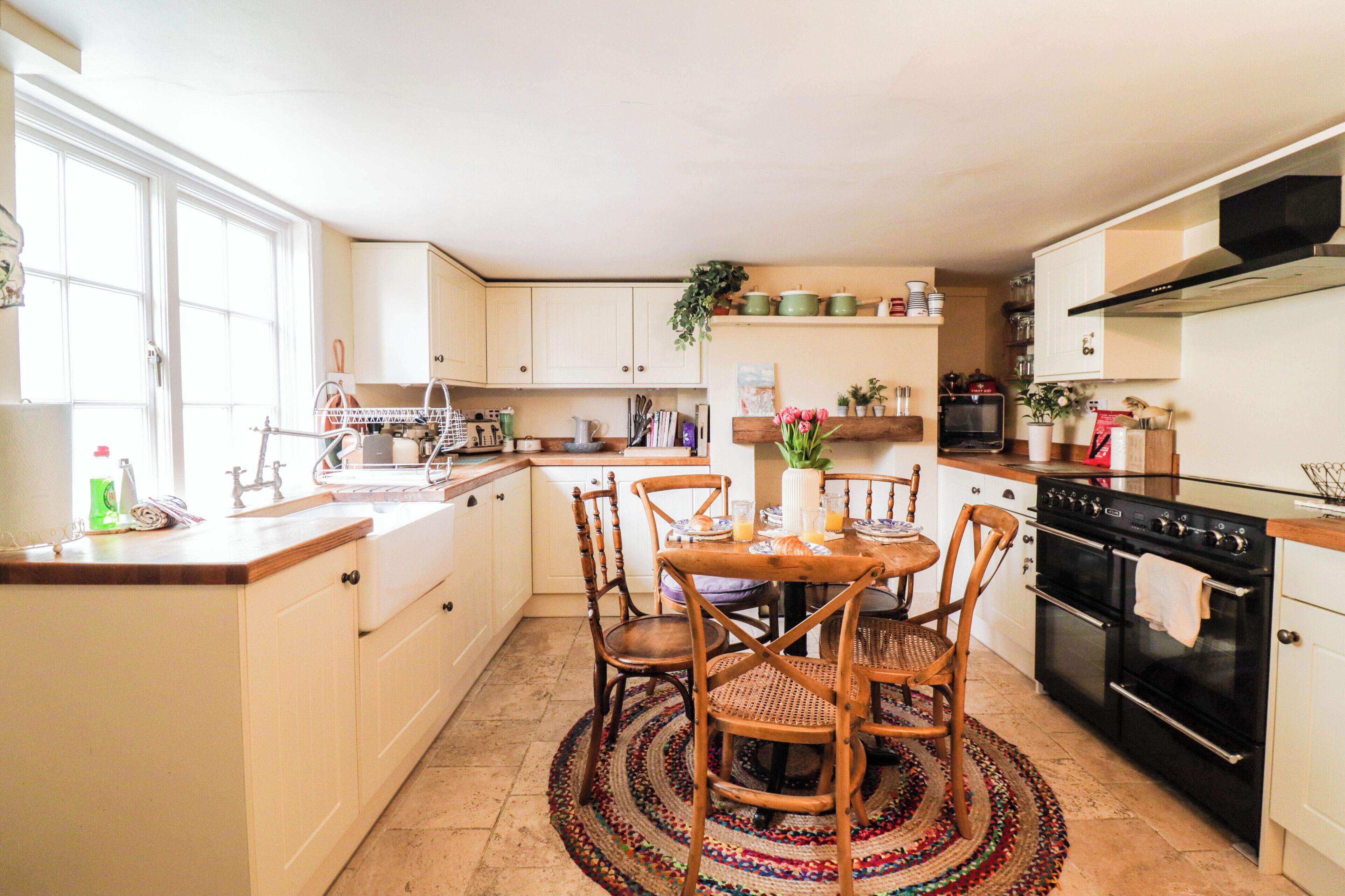 House, 2 Bedrooms | Private kitchen