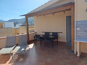 Outdoor dining - Vrbo Property (Palermo)