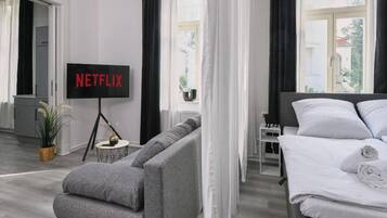 2 Schlafzimmer, Reisekinderbett, kostenloses WLAN, Bettwäsche