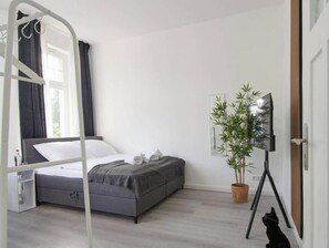 1 makuuhuone, vauvan matkasänky, ilmainen Wi-Fi, vuodevaatteet